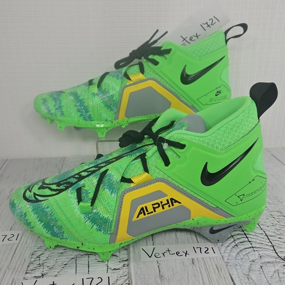 Nike Mens Alpha Menace Pro 3 Mid Football Cleats Razor Sharp Cuts FB8442-303 - Picture 2 of 10